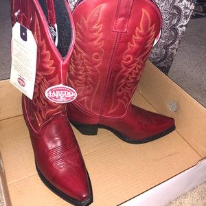 Laredo cowgirl boots